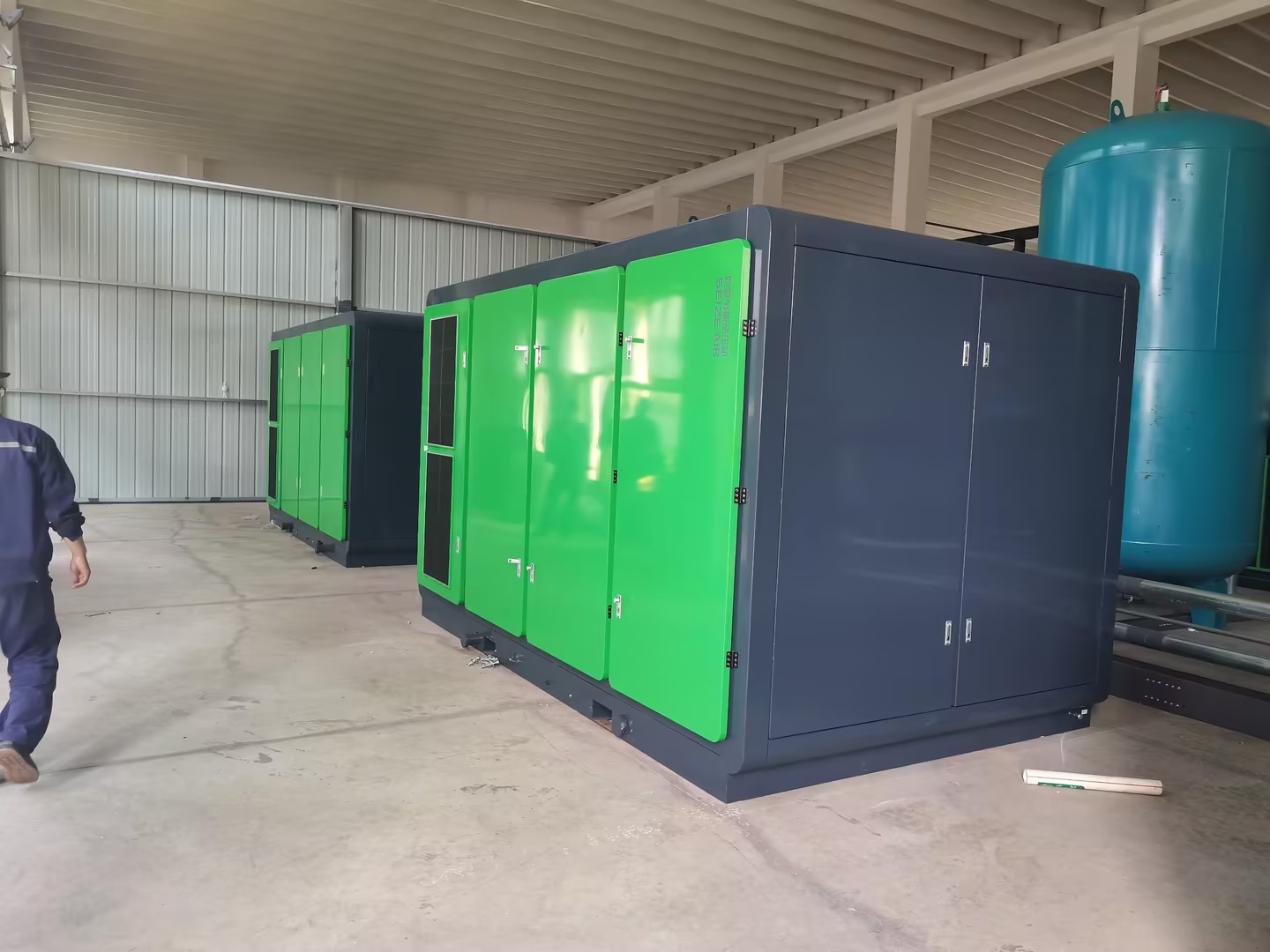 Compressor de ar de parafuso de estágio único de baixa pressão PM VSD de operação contínua para serviços pesados Compressor de ar de parafuso de estágio único de baixa pressão PM VSD de operação contínua para serviços pesados